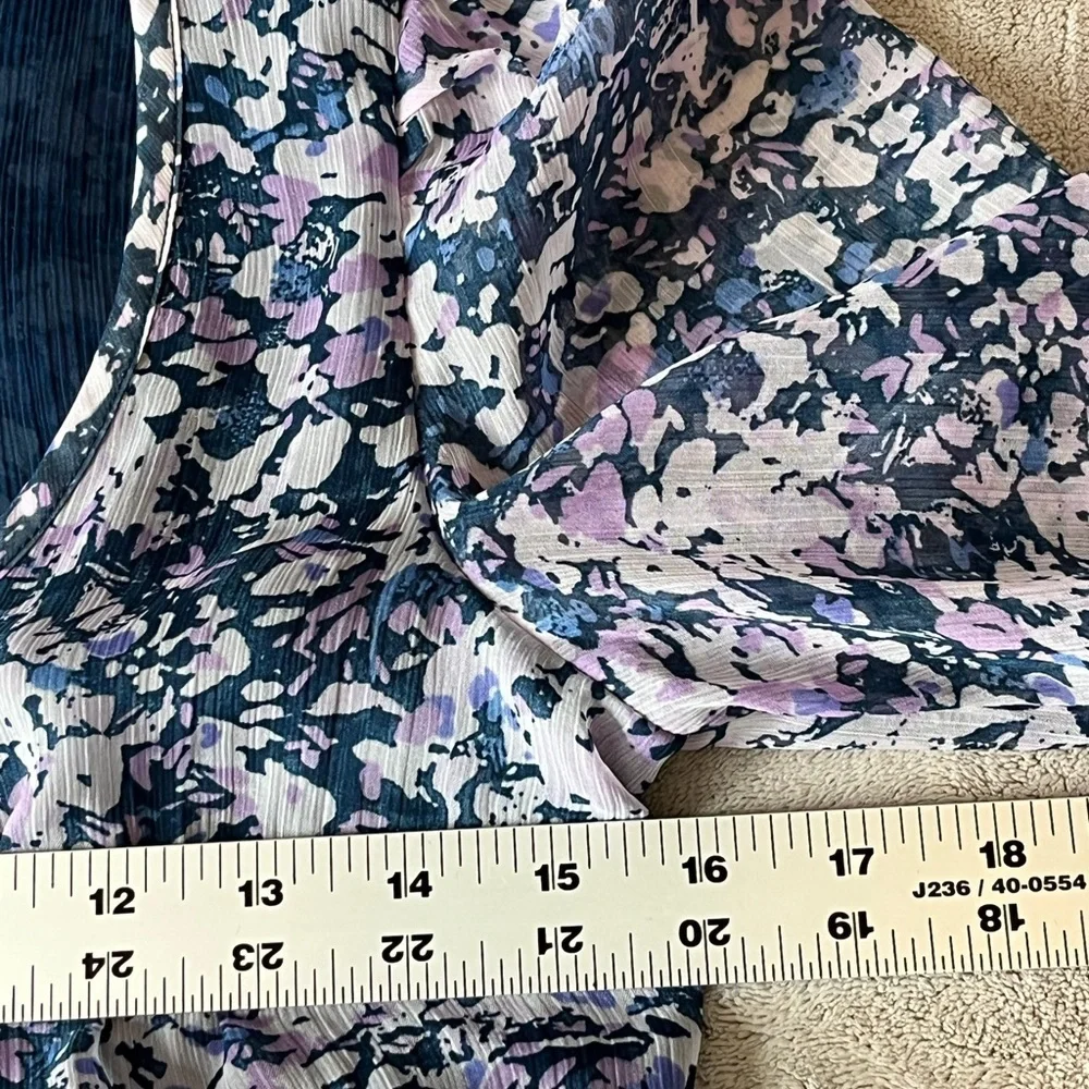 Abercrombie & Fitch Women's XS Purple Floral Sheer Sleeve Ruffle Blouse Romantic